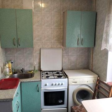 Продаю 2-х ком.кв. 3/5,.(ЛАХТИНСКИЙ рынок).