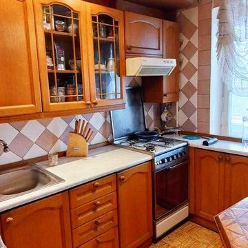 Василия Липковского  15 ,  3- к.. чешка  72.4 м.  89800 у.е