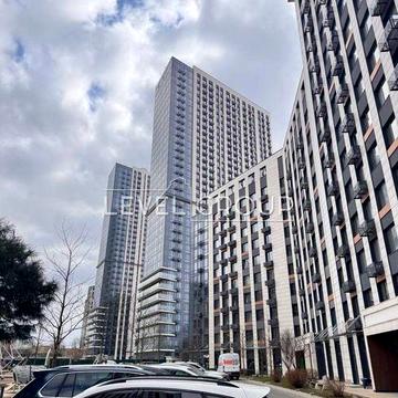 Продаж однокімнатної квартири ЖК Метрополіс 4 поверх 45м2 метро, парк