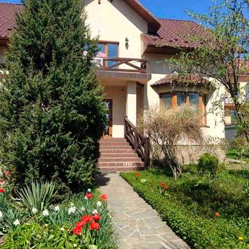 Оренда 5-ти кімнатного будинку | Великий двір, гараж, альтанка