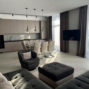 Оренда Авалон Чорновола 2-кім квартира Пентхаус