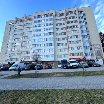 Продам простору 3-кімнатну квартиру в новобудові з