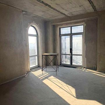 2 комнатная в доме элитного класса из красного кирпича в центре города