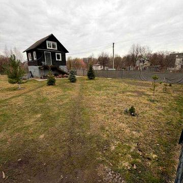 Продаж земельної ділянки з двома будинками у Микитинцях