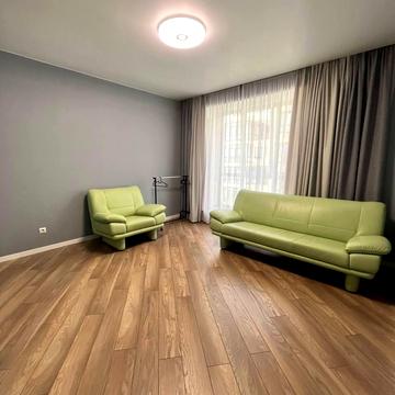 Олександра Довженка вул., 53