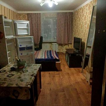 Здається кімнтата на олексіївці Мирослави Мисли 42,