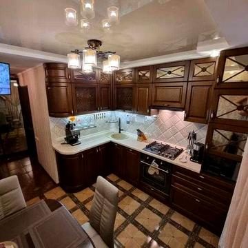 Продам комфортную 2-к квартиру в Александровском р-не, ул. Запорожская