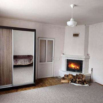 Здається окремий будинок