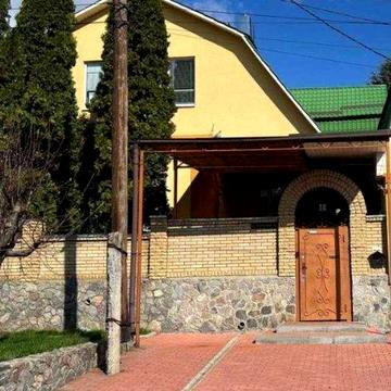 В продаже два дома: основной 240м, гостевой 60м, евроремонт Х гора SM