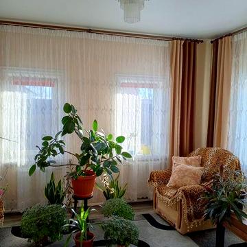 Затишний будинок, 3/4 будинку з окремим подвірям та окремою адресою