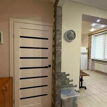 *Продається 2-о кімнатна квартира вул. СТАЛЕВАРІВ 4/4