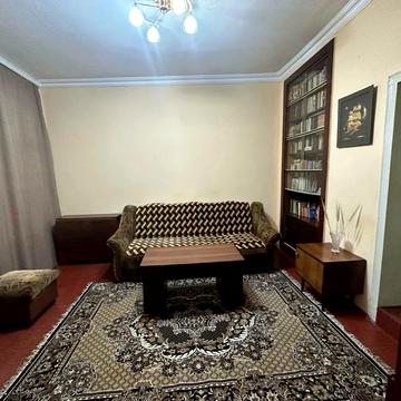 Заньковецької вул., 4