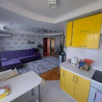 Продается 3 ком квартира 9/9 , по ул Украинской