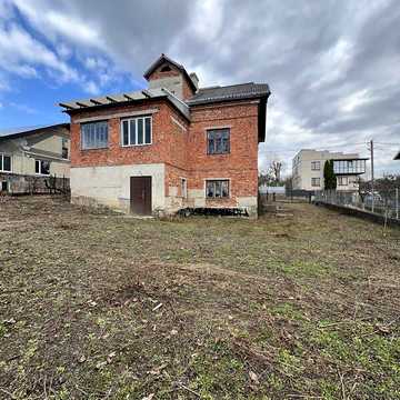 Продаж 5к Дім Лесі Українки вулиця