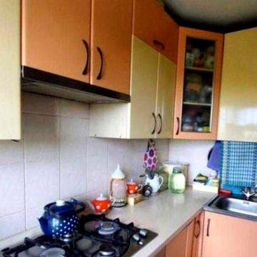 Продам 2 к. кв. возле метро 23 Августа