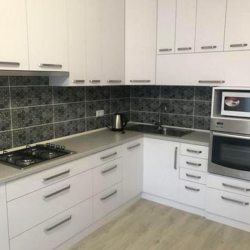 Південно-Захід 2 кімнатна квартира