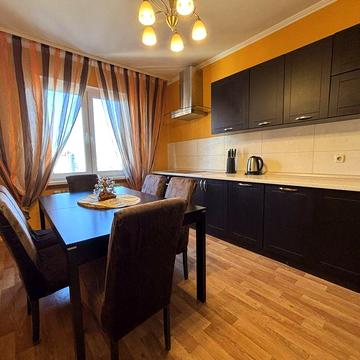 3к, метро  Позняки - 20 хв пішки, Григоренка, 12