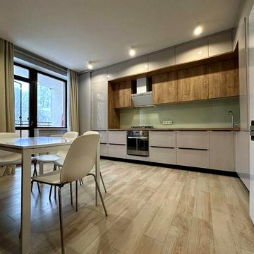 Оренда просторої 2 кімнатної квартири ЖК вул Рильського 14