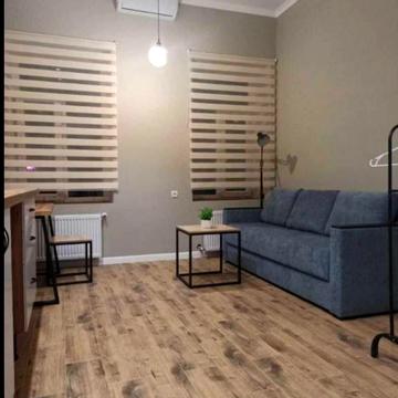 Ніжинська вул., 43