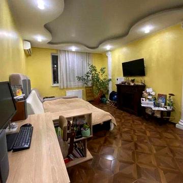 Здається в оренду 1-кімнатна квартира, вул. Кікабідзе, 13-А