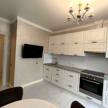 Сдам 2 комнатную квартиру с евроремонтом в 30й Жемчужине на Сахарова