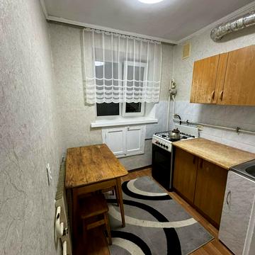 Інститутська вул., 16/1