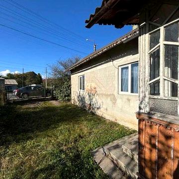 Продається глиняний будинок, земельна ділянка 6 соток з газом