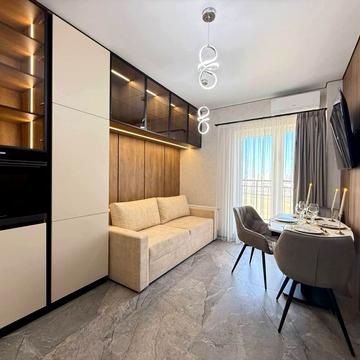 Однокімнатна квартира з дизайнерьским ремонтом в Кадорр Сіті