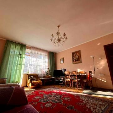 Метрологічна вул., 14-Б