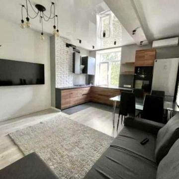 Здається 2х кімнатна квартира на вул. Робоча 99А