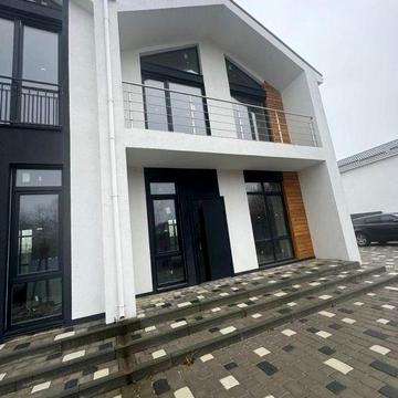 Продається будинок с. Гнідин