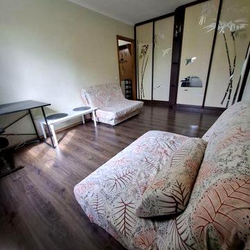 Затишна 2-кімнатна квартира на Оболоні