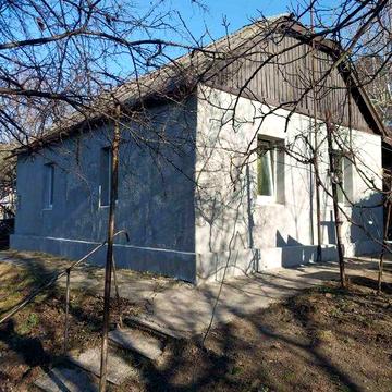 Продам будинок в місті фастів с торгом