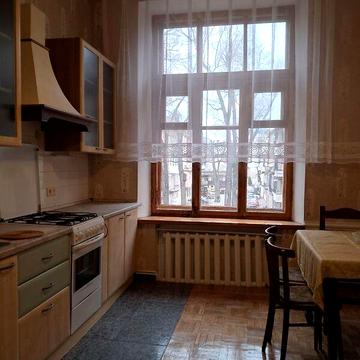 Довгострокова оренда 5к Квартира Семінарська (Гамарніка) вулиця