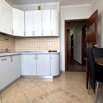 Продаж 2к квартири 71 м2 вул. Петра Калнишевського, 7, Оболонський р-н