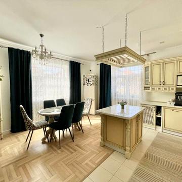 Продаж частини будинку 135 м.кв., ремонт, меблі та техніка