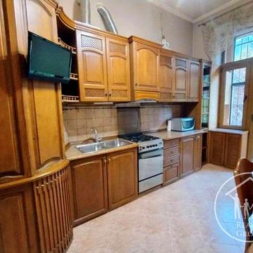 Оренда 3-кімнатної квартири в австрійському люксі біля Стрийського пар