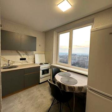 Продається 2-кімнатна квартира Олексіївка