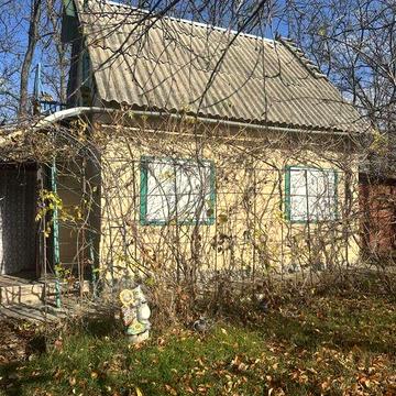 Продам дачну ділянку з будинком