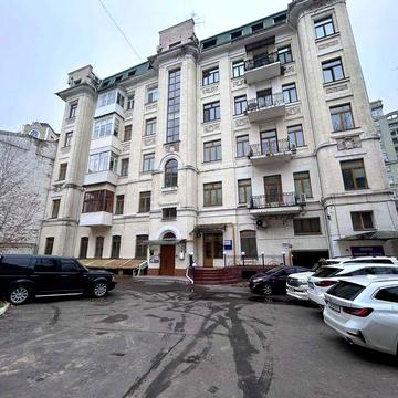 БЕЗ % Продаж 1-к квартири, царський будинок, вул. Ярославів Вал, центр