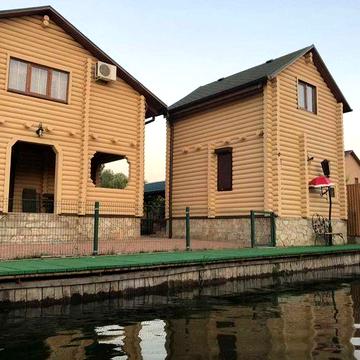 Оренда дача у воды с причалом и баней Днестр Water City Маяки на лето