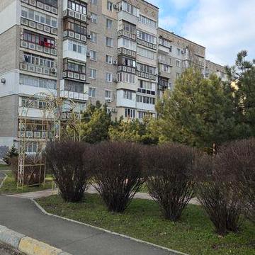 1ка с нишей кирпичном доме,под ремонт!!!