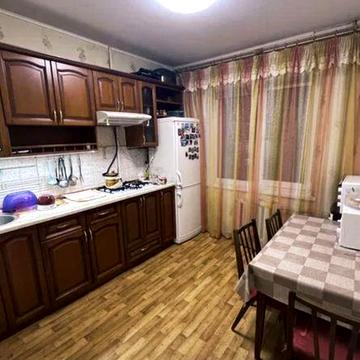 Продам 2 х км квартиру на Тополе