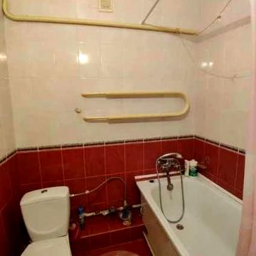 Продаю 1-кім.Кв(самий ЦЕНТР)Нові М/П, Кафель Великий балкон  Цегла