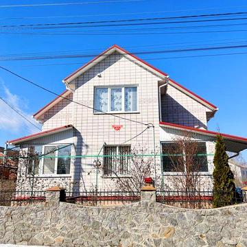Продам якісний будинок з ділянкою 15 соток