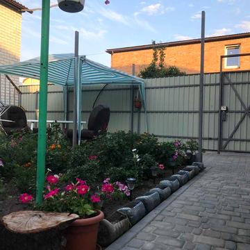 Сдам долгосрочно чистый уютный дом в центре Миргорода