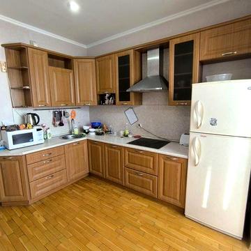 Військовим! 3 кімн кв вул. Українська, Малий ринок