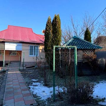 Продається будинок у центрі Канева