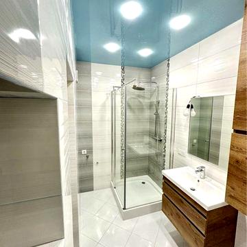 Продам 3-кімн.кв. 88.10 кв.м по Університетській, центр , біля універу