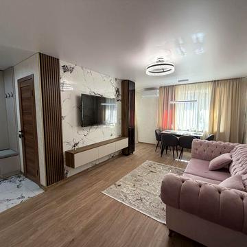 Продаж 3-кімнатної квартири з стильним ремонтом, Ліски (2 КП)